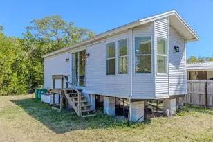 25 & 26 Plantation Dr, Everglades City, FL 34141 - Photo 10