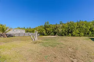 25 & 26 Plantation Dr, Everglades City, FL 34141 - Photo 22