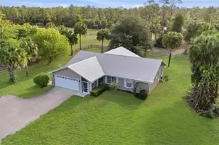 940 10th St SE, Naples, FL 34117 - Photo 6