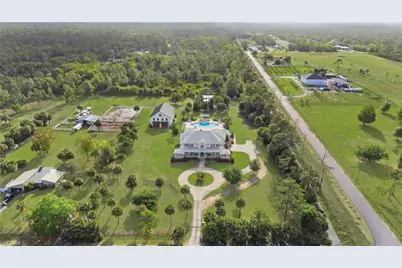 940 10th St SE, Naples, FL 34117 - Photo 2