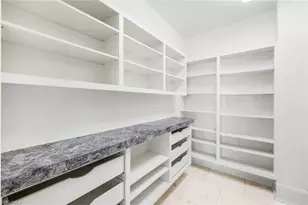 605 Galleon Dr, Naples, FL 34102 - Photo 16