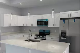 2232 Kean Ct, Naples, FL 34117 - Photo 4