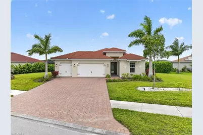 18698 Royal Hammock Blvd, Naples, FL 34114 - Photo 2