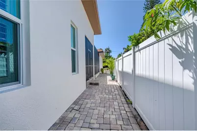 730 95th Ave N, Naples, FL 34108 - Photo 32