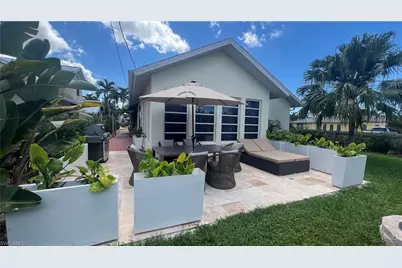 801 99th Ave N, Naples, FL 34108 - Photo 2