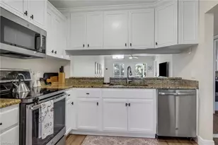 3031 Sandpiper Bay Cir, Naples, FL 34112 - Photo 2