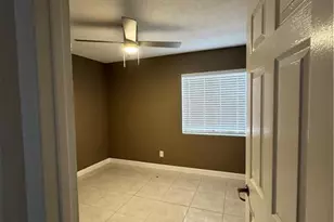 4603 Bayshore Dr, Naples, FL 34112 - Photo 12