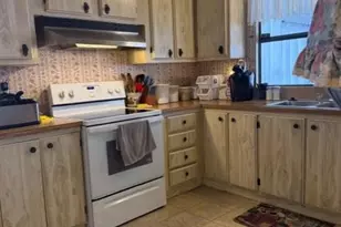 210 Pine Key Ln, Naples, FL 34114 - Photo 10