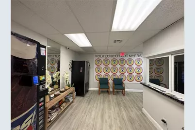 3900 Broadway, Fort Myers, FL 33901 - Photo 16