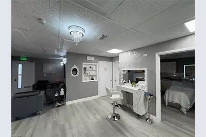 3900 Broadway, Fort Myers, FL 33901 - Photo 12