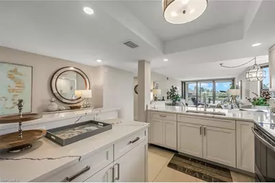 10562 Gulf Shore Dr #202, Naples, FL 34108 - Photo 12