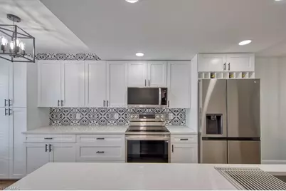 1324 Pasadena Ave S #204, South Pasadena, FL 33707 - Photo 16