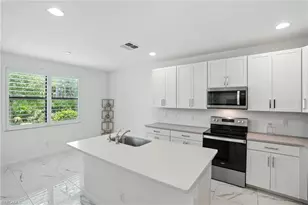 26548 Bonita Fairways Blvd, Bonita Springs, FL 34135 - Photo 10