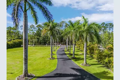 6155 Standing Oaks Ln, Naples, FL 34119 - Photo 4