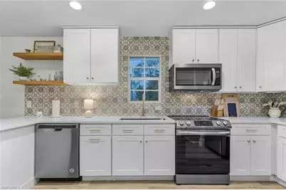 6155 Standing Oaks Ln, Naples, FL 34119 - Photo 8