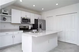 14267 Oviedo Pl, Fort Myers, FL 33905 - Photo 4