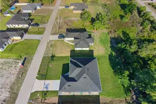 2813 19th St SW, Lehigh Acres, FL 33976 - Photo 4