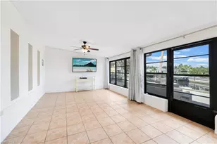 3461 Lakeview Dr, Naples, FL 34112 - Photo 20