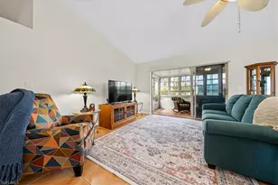 12821 Eagle Pointe Cir, Fort Myers, FL 33913 - Photo 4