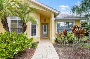 12821 Eagle Pointe Cir, Fort Myers, FL 33913 - Photo 2