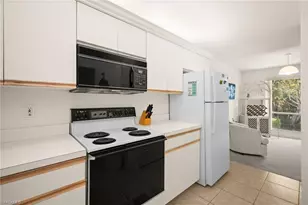 1140 Sarah Jean Cir, Naples, FL 34110 - Photo 12