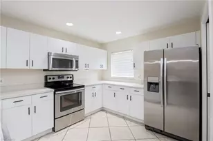 2910 2nd St NE, Naples, FL 34120 - Photo 12