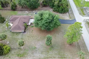 2910 2nd St NE, Naples, FL 34120 - Photo 32