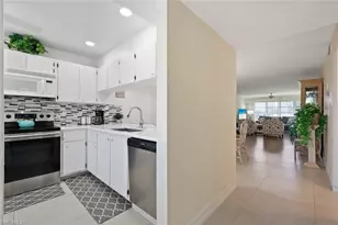 3608 Arctic Cir, Naples, FL 34112 - Photo 4