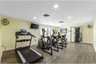 45 Tozer Ct, Fort Myers, FL 33919 - Photo 14