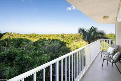 5550 Heron Point Dr #305, Naples, FL 34108 - Photo 2