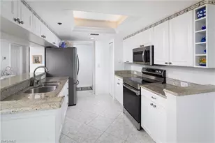 5550 Heron Point Dr, Naples, FL 34108 - Photo 6