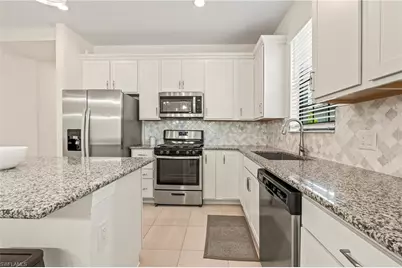 12350 Canal Grande Dr, Fort Myers, FL 33913 - Photo 4