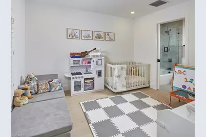 1080 13th St N, Naples, FL 34102 - Photo 18