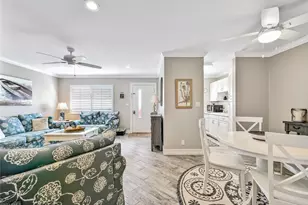 1100 Gulf Shore Blvd N, Naples, FL 34102 - Photo 8