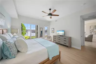 8030 Signature Club Cir, Naples, FL 34113 - Photo 18