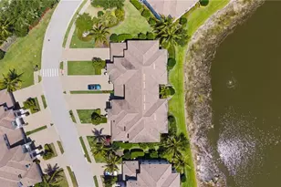 8030 Signature Club Cir, Naples, FL 34113 - Photo 34
