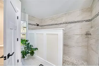 3700 Kent Dr, Naples, FL 34112 - Photo 16