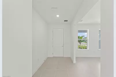 12404 Basalt Ln, Alva, FL 33920 - Photo 8