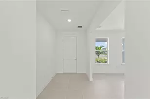 12404 Basalt Ln, Alva, FL 33920 - Photo 8