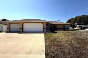 102 SE 43rd Ln, Cape Coral, FL 33904 - Photo 1