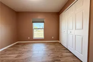 102 SE 43rd Ln, Cape Coral, FL 33904 - Photo 14