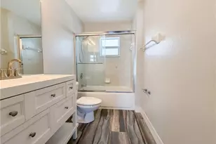 102 SE 43rd Ln, Cape Coral, FL 33904 - Photo 6