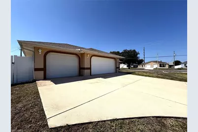 102 SE 43rd Ln, Cape Coral, FL 33904 - Photo 22