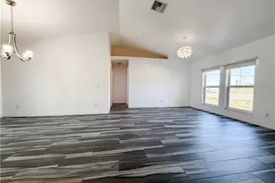 102 SE 43rd Ln, Cape Coral, FL 33904 - Photo 12