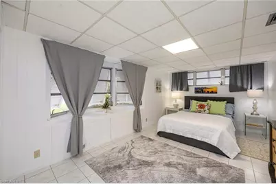 2261 11th St N, Naples, FL 34103 - Photo 10