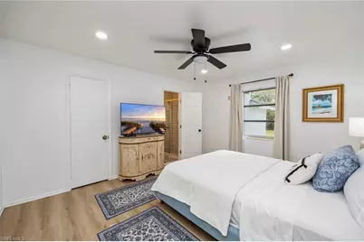 2261 11th St N, Naples, FL 34103 - Photo 14