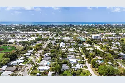 2261 11th St N, Naples, FL 34103 - Photo 20