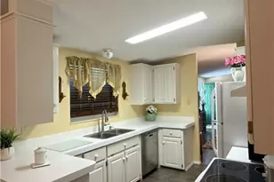 26239 Bonita Fairways Cir, Bonita Springs, FL 34135 - Photo 2