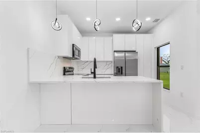 1630 NE 17th Ter, Cape Coral, FL 33909 - Photo 6