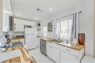 1138 Harbor Dr, Fort Myers, FL 33917 - Photo 16